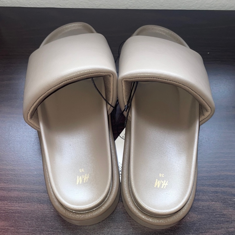 H&am slip ons - Picture 3 of 3